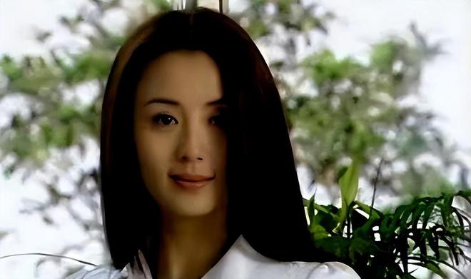 风波丈夫是圈外人今49岁和出道时一样美AG旗舰厅网站首页杨童舒：低调结婚却陷(图7)