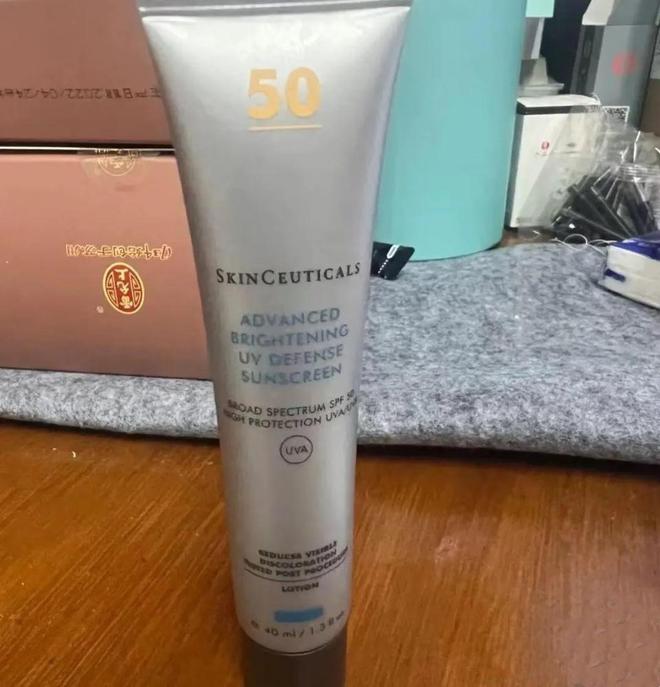 排行榜10强好用不贵的防晒霜推荐AG旗舰厅app熬夜党十大防晒霜(图2)