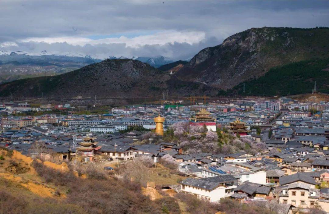 古镇普达措-虎跳峡-S湾-喜洲古镇-白水台6天深度游（2-7）小团AG旗舰厅网站【漫游滇西北6天】大理-丽江-泸沽湖-香格里拉-沙溪(图10)