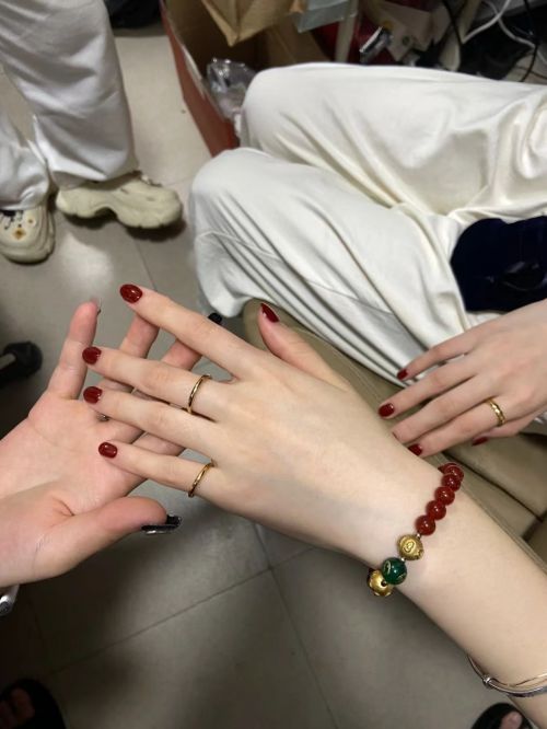 5年货节大家都在入手哪些护手霜？AG旗舰厅网站吐血整理！202(图5)