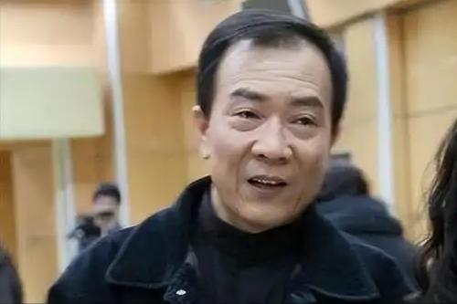 员“包养”女徒弟、恋上师姨、背弃师门AG旗舰厅app臭名昭著的3位相声演(图10)