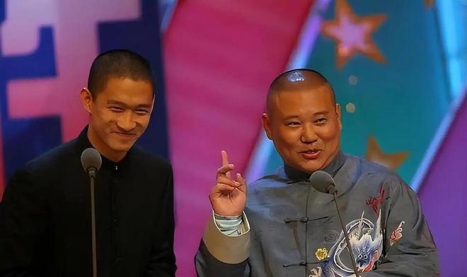 员“包养”女徒弟、恋上师姨、背弃师门AG旗舰厅app臭名昭著的3位相声演(图3)
